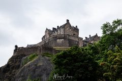 Au pied du château -2